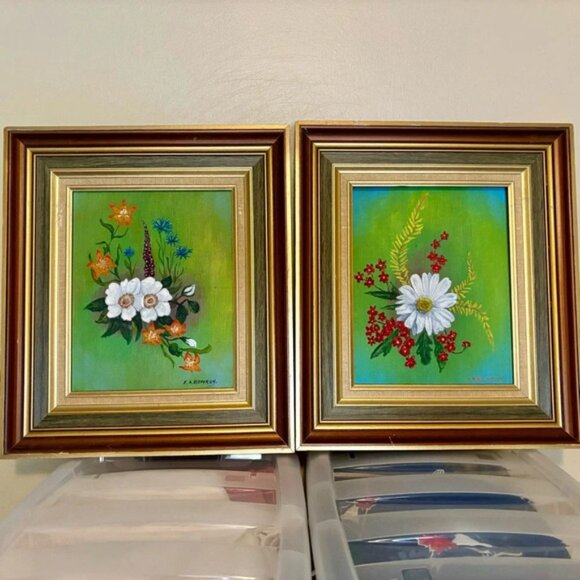 Vintage Original Floral Oil Paintings from 1977 Signed by Artist - Picture 1 of 5